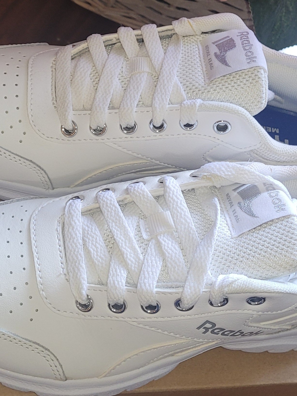 Reebok Womens Memorytech Royal Lumina Pace White Leather Sneakers